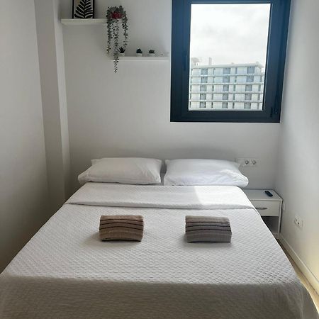 Confortable Habitacion Doble - 2 サン・アドリア・デ・ベソス エクステリア 写真